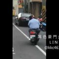 乾坤大挪移？男屁歪車斜　「飄移」騎機車一路橫行