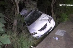 偷開姊車！17歲少年載友吃消夜　失控墜樹林釀2死3傷