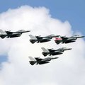 被我方F-16驅離 中國轟六嗆：立即離開、否則一切後果自負