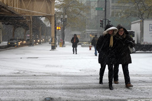 芝加哥迎「初雪」零下10度...破44年紀錄　多輛汽車打滑！