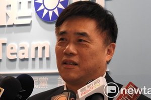 傳藍基層拱周美青角逐北市長　郝龍斌：突顯民眾感念國民黨執政