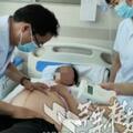 湖北援疆醫生實施博州第一例「臀位外倒轉術」