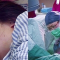 為了生個孩子繼承千萬家產！她在懷孕36周時要求剖腹生產，手術台上醫生卻被眼前的畫面嚇呆了！