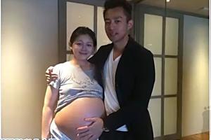 大S的大肚照像懷異形，47歲伊能靜卻有孕婦A4腰!