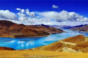 秋季去西藏，去看這片被色彩眷顧的土地！