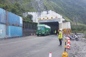 雷雨南移 六個路段預警性封路