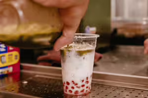 手搖飲店員「手上有2情況」看到別買!前稽核員曝內幕:老闆也會怕 手搖飲店員「手上有2情況」看到別買!前稽核員曝內幕:老闆也會怕