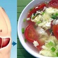 一碗番茄蛋花湯，竟救了無數人的「肝」！只要在煮湯前加「這個動作」就能有效養肝...營養又簡單！ 