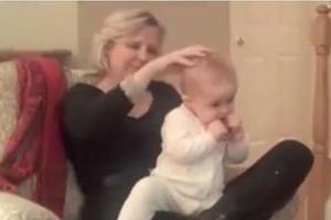 她發現寶寶看電視看到入迷不願意睡覺後，決定施展「大絕」讓螢幕前的人在1分鐘內見證奇效！